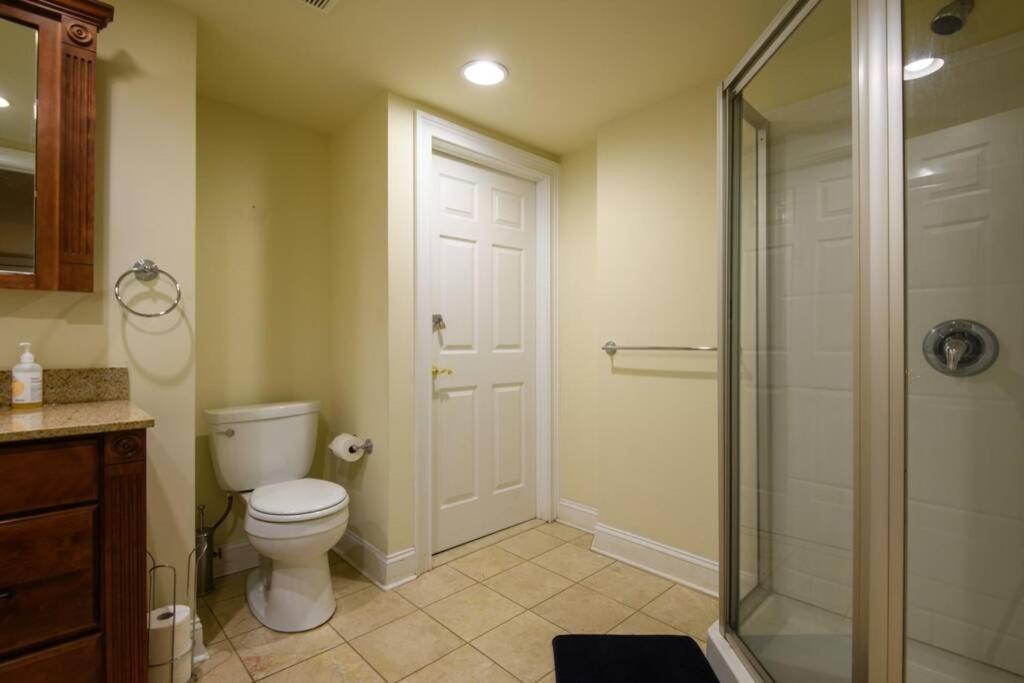 Thee Bistro Kitchen, Society Hill, Tla A Apartment