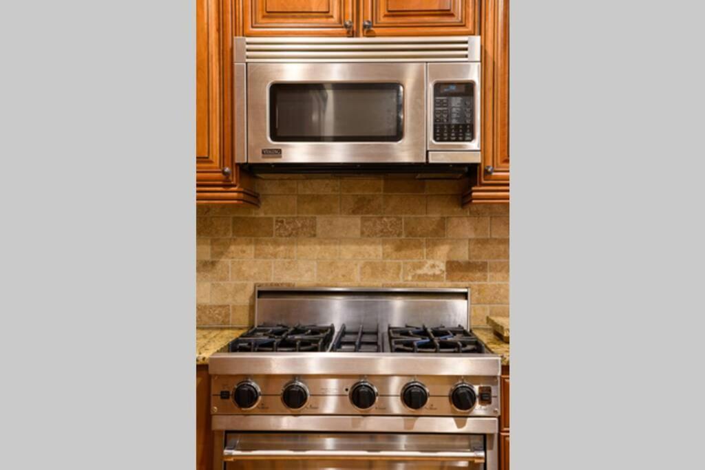 Thee Bistro Kitchen, Society Hill, Tla A Apartment